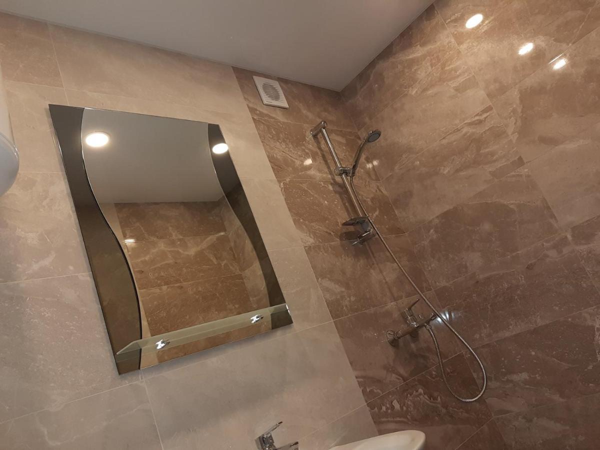 Lux Apartment Вокзал. Надежды Алексеенко 30 دنيبروبيتروفسك المظهر الخارجي الصورة